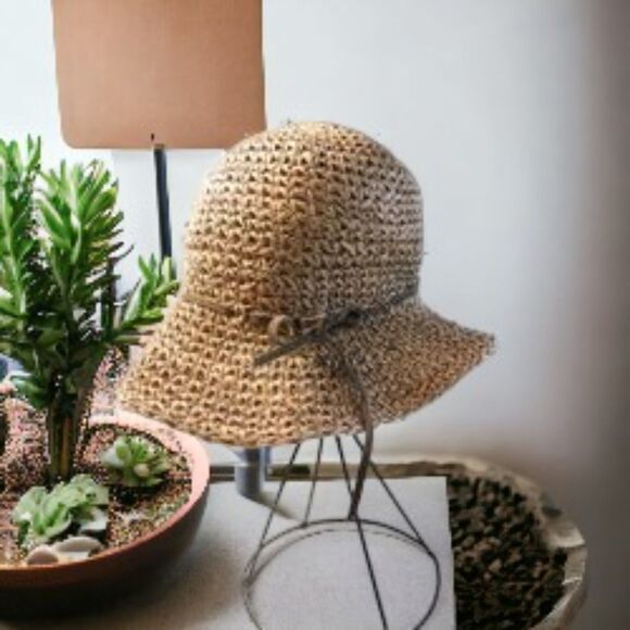 Karfil Paper Straw Hat With Leather Tie Bow Pre-owned - Picture 1 of 8